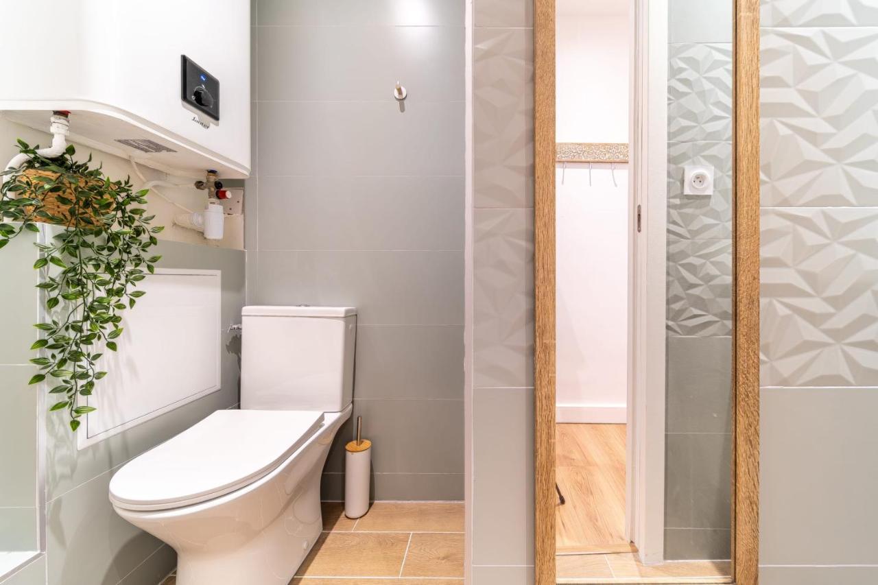 Le Marietton Appartement Cosy A Deux Pas Du Metro Valmy Лион Экстерьер фото